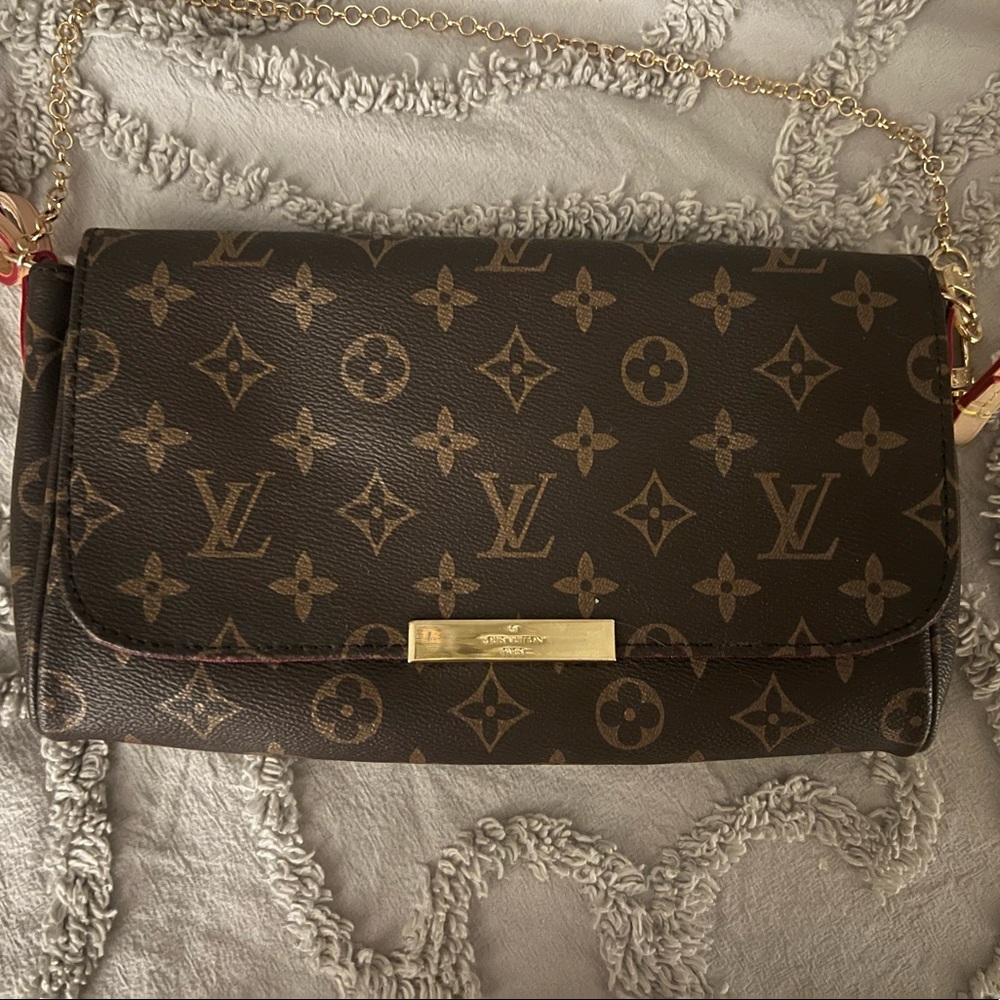 Shoulder bag
